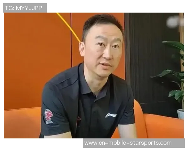 刘维伟小考杨瀚森左手右手拿刀的选择与米奇筷子的灵活运用