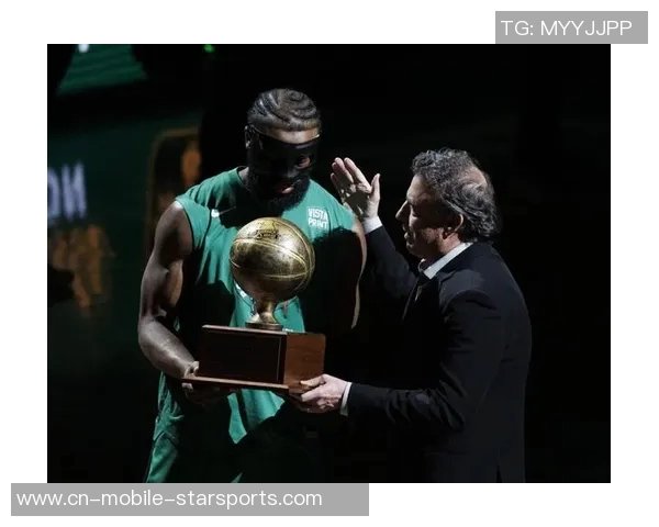 邓利维谈拉科布今夏关注球队女武神让他略感分心