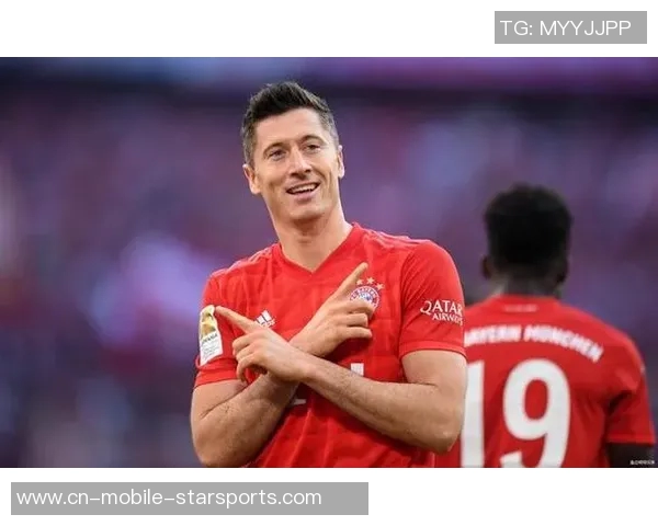 莱万37岁身价降至千万级别仍紧随梅罗本季12轮贡献8球2助攻表现不俗