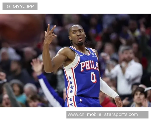 马克西半场表现惊艳10投8中狂砍23分3抢断三分球命中率高达667 马克西半场表现惊艳10投8中狂砍23分3抢断三分球命中率高达667