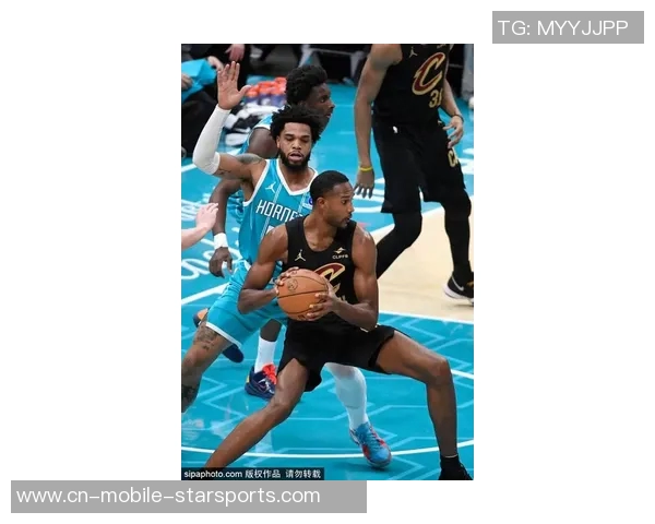 米切尔单节爆发斩获16分全场贡献24分5板5助4断展现全能表现 米切尔单节爆发斩获16分全场贡献24分5板5助4断展现全能表现