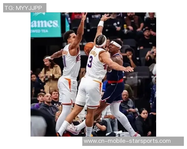 布克关键时刻失误频频21投仅中9分数难救主球队失利 布克关键时刻失误频频21投仅中9分数难救主球队失利